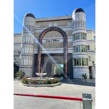 Front Apt Next To Puerto Banus Harbour Διαμέρισμα *